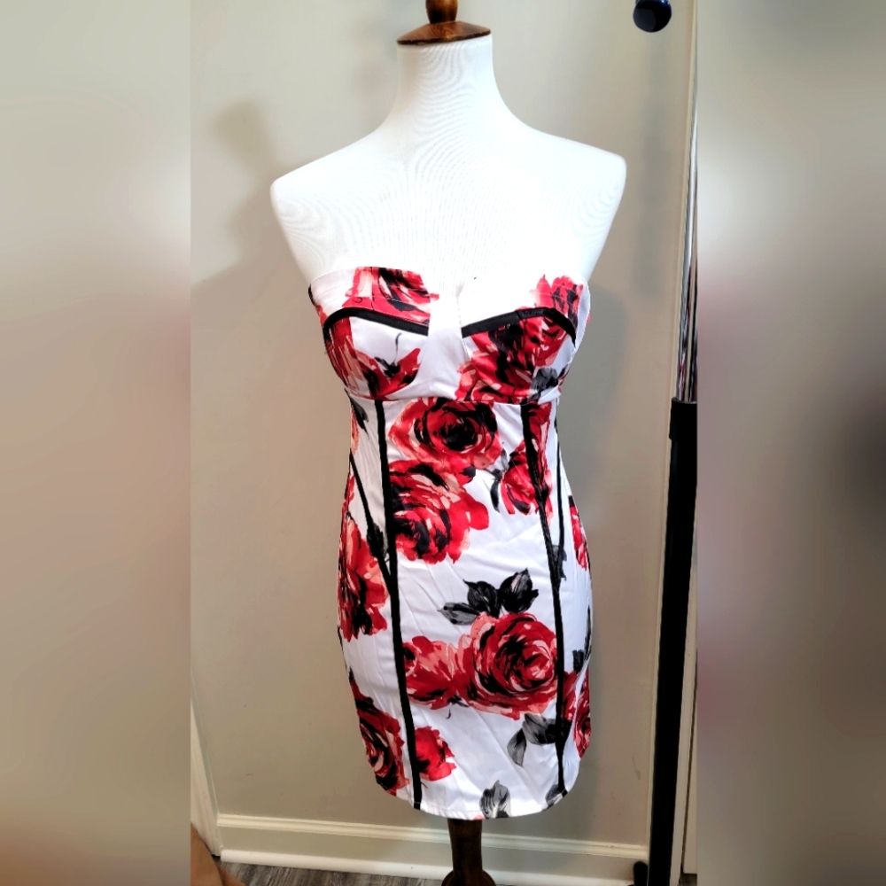 Beautiful dress size XS 2b bebe